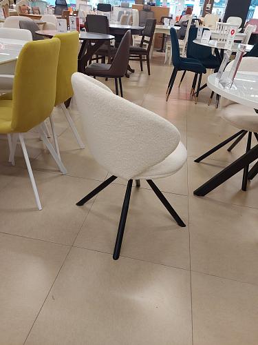 Стул на металлокаркасе Solomon крутящийся white / black из шоурума 2